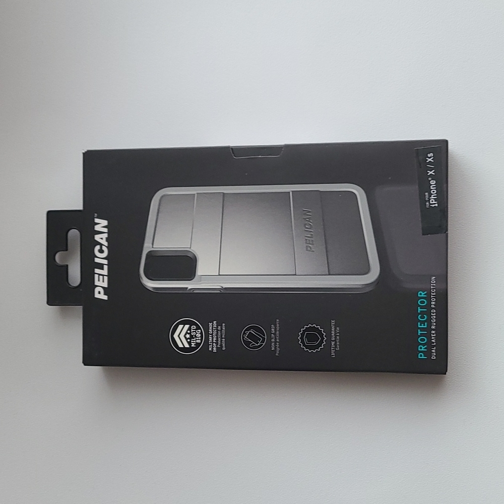 Pelican Protector Case for iPhone X/XS Silver